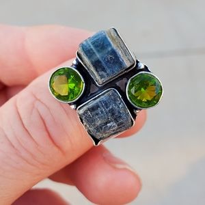 New Rough Kyanite & Peridot 925 Silver Ring.